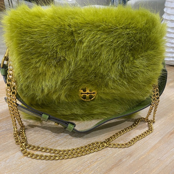 TORY BURCH FAUX FUR BAG ***NOT the mini - Picture 4 of 5